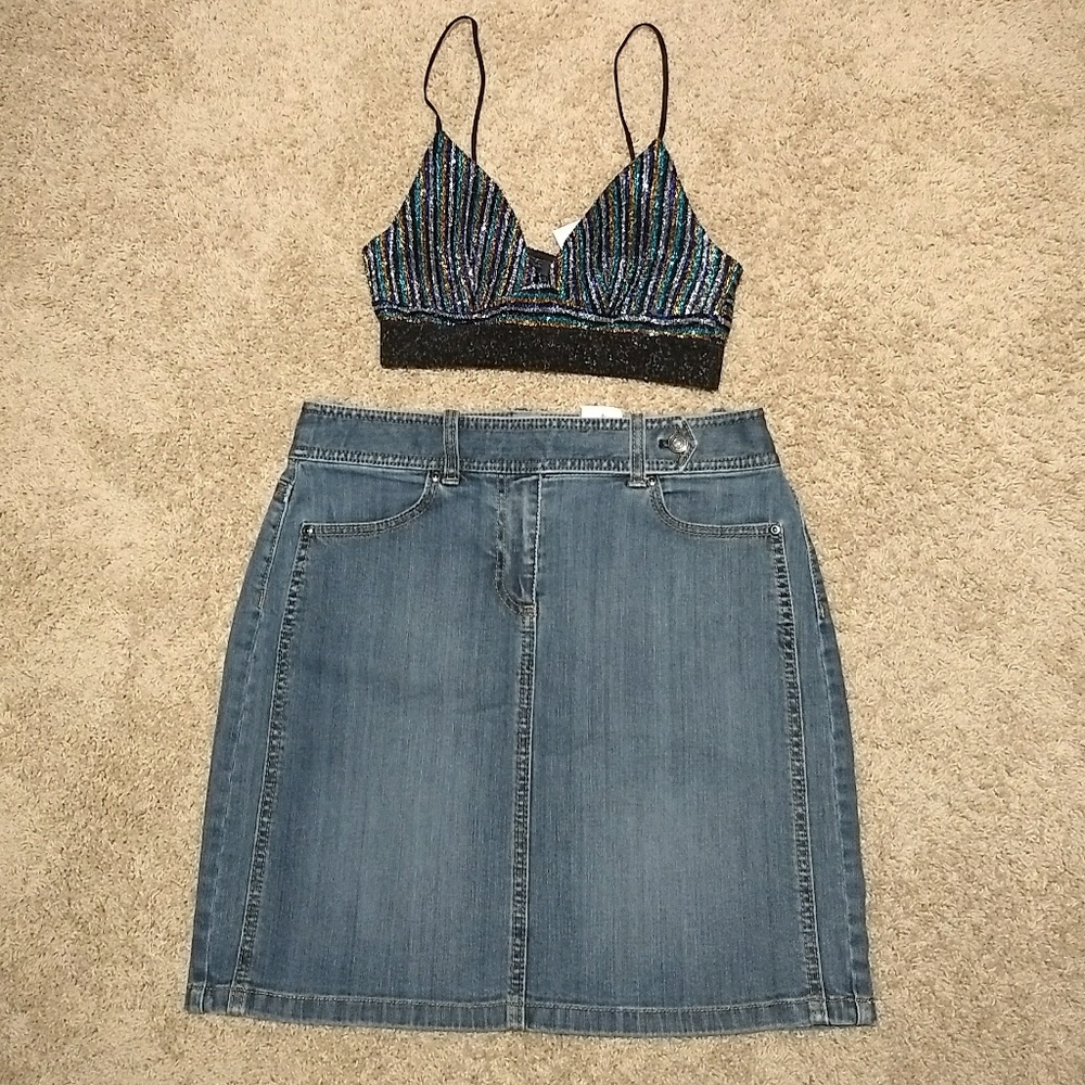 ✴️ Ann Taylor Denim Skirt Size 6